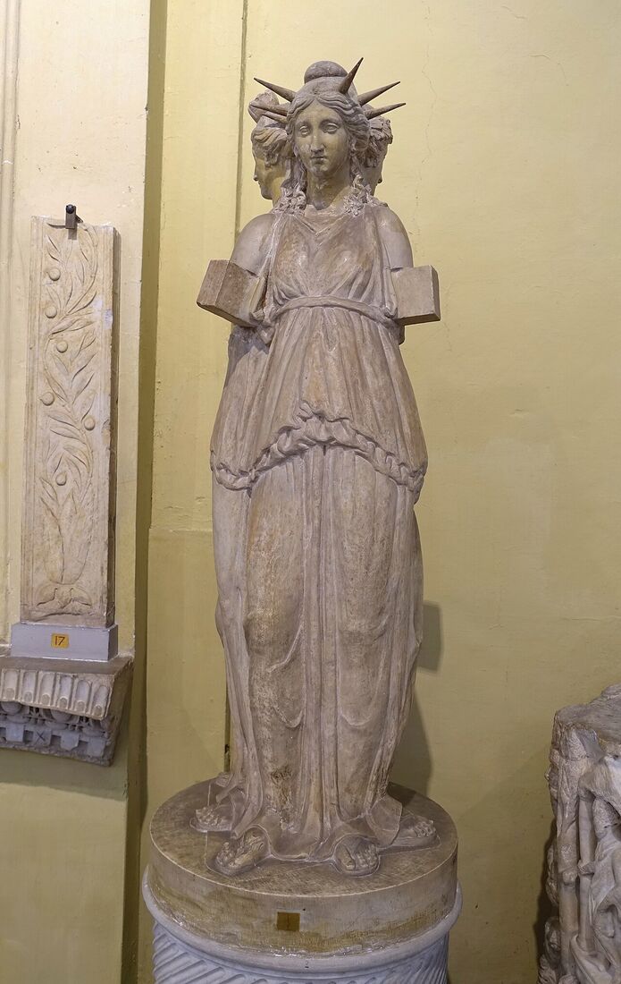 Statua romana di Ecate a tre corpi